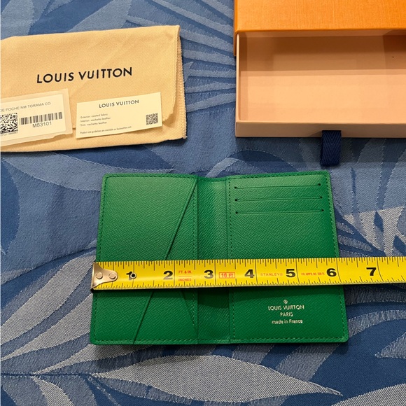 Louis Vuitton green tiagarama green pocket organizer NEW - Picture 2 of 13